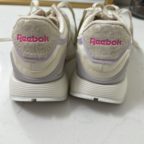 Reebok Running Shoe - Picture 4 of 7